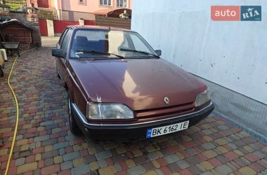 Хэтчбек Renault 25 1989 в Остроге