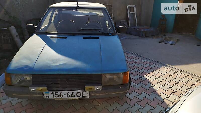 Седан Renault 9 1986 в Татарбунарах