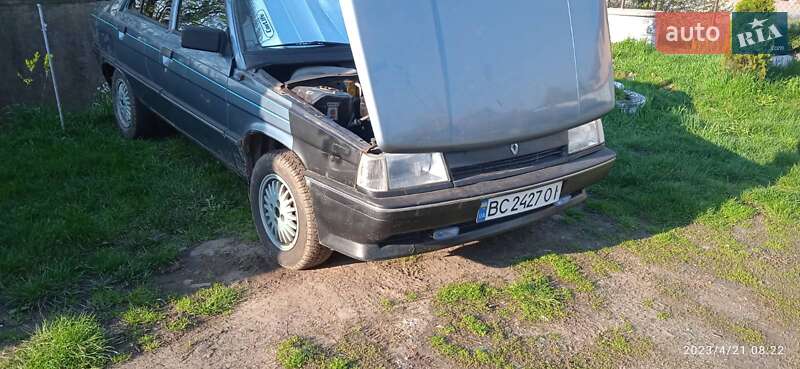 Седан Renault 9 1988 в Львові