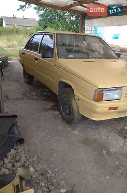 Седан Renault 9 1983 в Херсоне