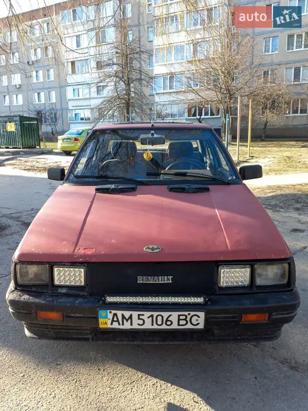 Renault 9