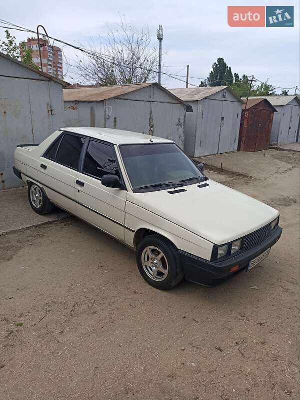 Седан Renault 9 1986 в Николаеве