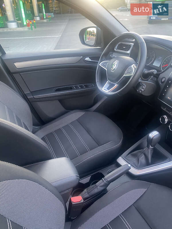 Внедорожник / Кроссовер Renault Arkana 2021 в Киеве