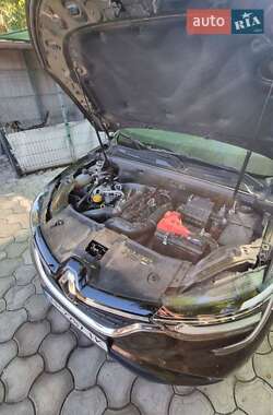Внедорожник / Кроссовер Renault Arkana 2020 в 