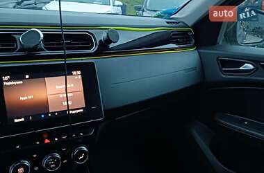 Внедорожник / Кроссовер Renault Arkana 2020 в 