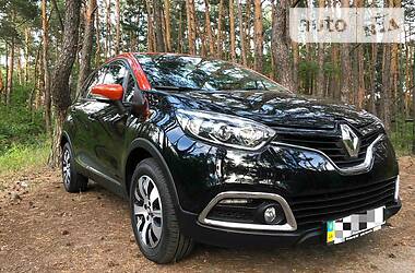 Позашляховик / Кросовер Renault Captur 2016 в Києві