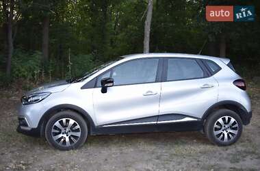 Позашляховик / Кросовер Renault Captur 2017 в Дніпрі
