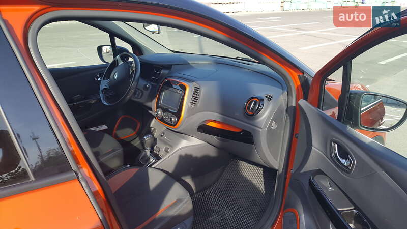 Позашляховик / Кросовер Renault Captur 2016 в Кременчуці фото 5 Позашляховик / Кросовер Renault Captur 2016 в Кременчуці