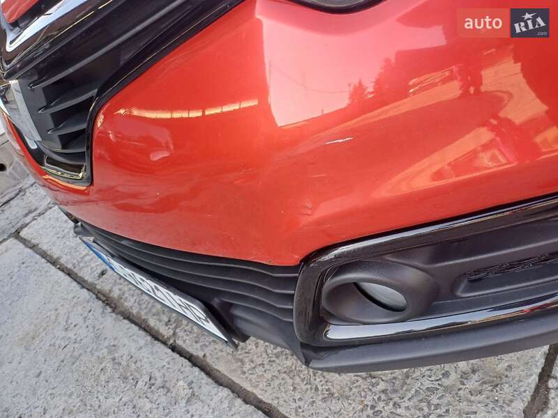 Внедорожник / Кроссовер Renault Captur 2016 в Ужгороде