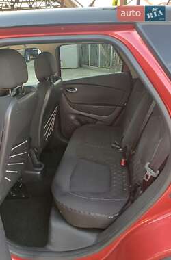 Позашляховик / Кросовер Renault Captur 2016 в Ужгороді
