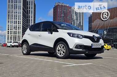 Позашляховик / Кросовер Renault Captur 2018 в 