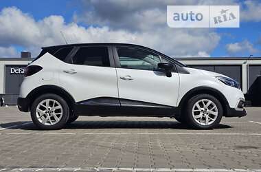 Позашляховик / Кросовер Renault Captur 2018 в 