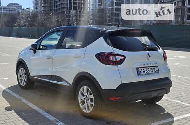 Позашляховик / Кросовер Renault Captur 2018 в 