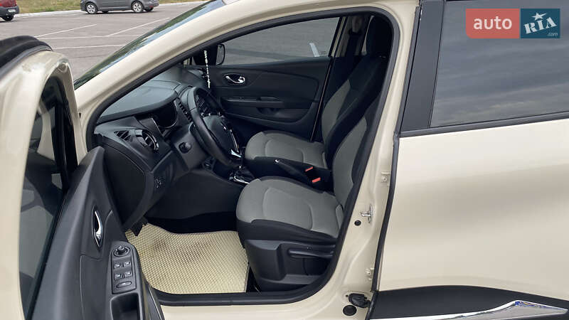 Внедорожник / Кроссовер Renault Captur 2015 в Житомире