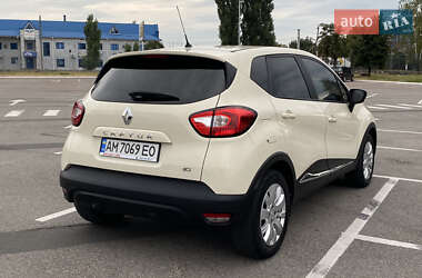 Внедорожник / Кроссовер Renault Captur 2015 в 