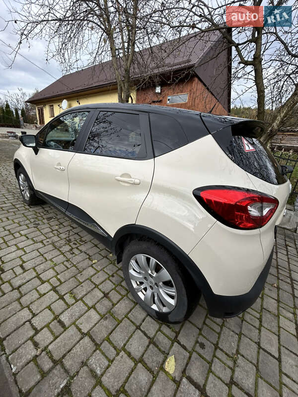 Позашляховик / Кросовер Renault Captur 2013 в Івано-Франківську фото 5 Позашляховик / Кросовер Renault Captur 2013 в Івано-Франківську
