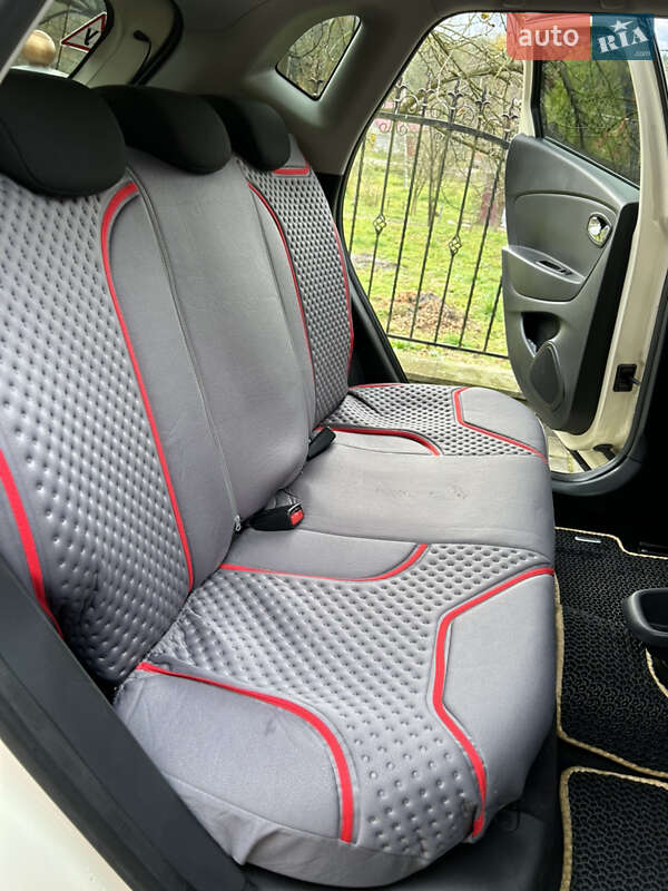 Позашляховик / Кросовер Renault Captur 2013 в Івано-Франківську фото 10 Позашляховик / Кросовер Renault Captur 2013 в Івано-Франківську