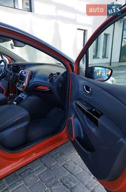 Внедорожник / Кроссовер Renault Captur 2015 в 