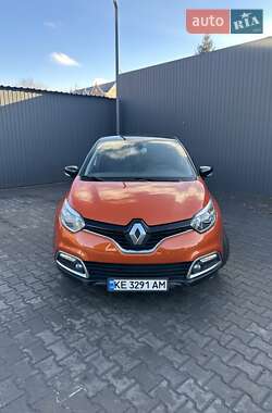 Позашляховик / Кросовер Renault Captur 2015 в Кам'янському