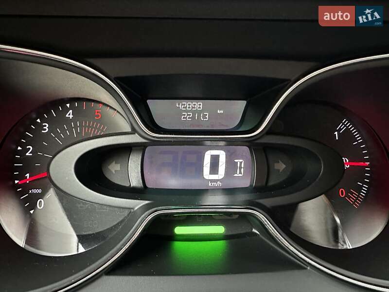 Внедорожник / Кроссовер Renault Captur 2017 в Луцке