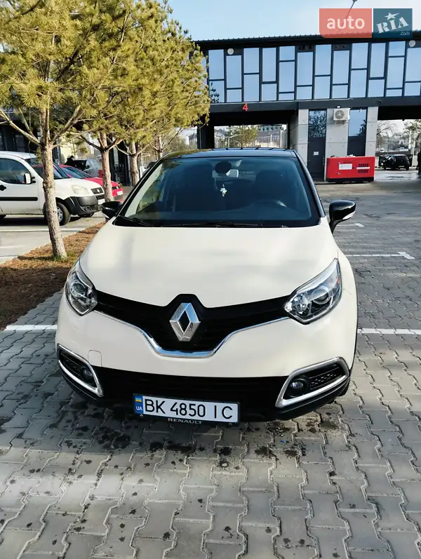 Позашляховик / Кросовер Renault Captur 2016 в 