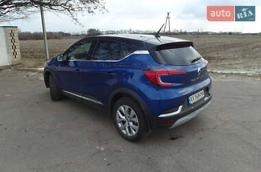 Внедорожник / Кроссовер Renault Captur 2021 в 