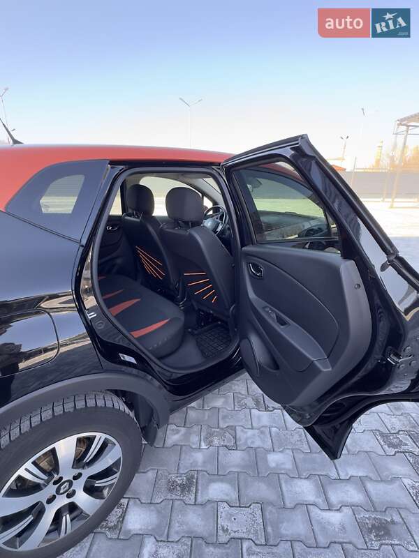 Внедорожник / Кроссовер Renault Captur 2016 в Каменец-Подольском