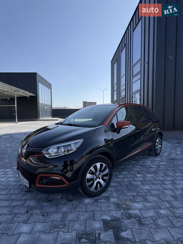 Внедорожник / Кроссовер Renault Captur 2016 в Каменец-Подольском