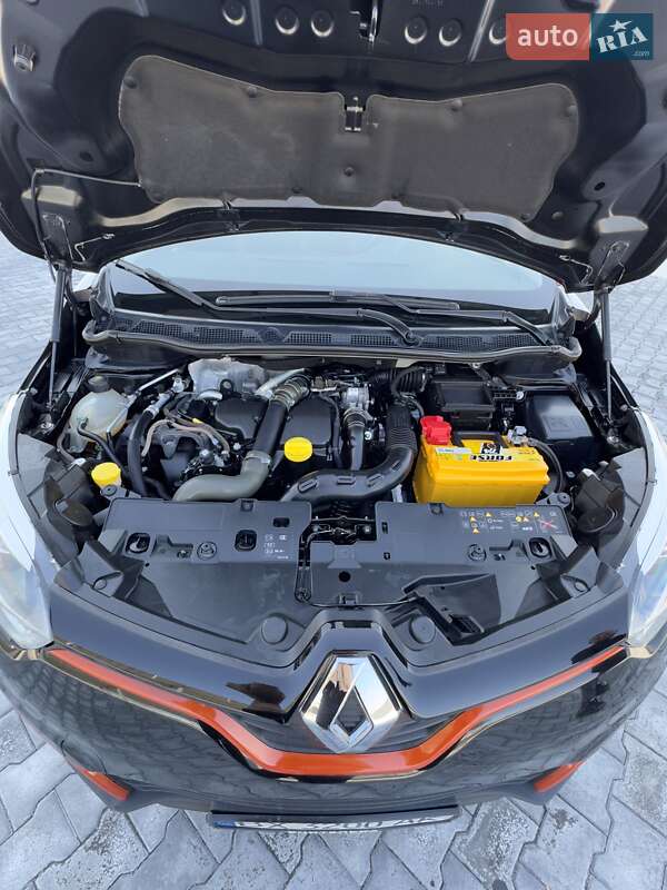 Внедорожник / Кроссовер Renault Captur 2016 в Каменец-Подольском
