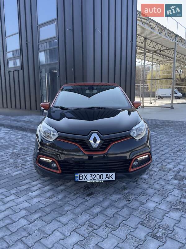 Внедорожник / Кроссовер Renault Captur 2016 в Каменец-Подольском