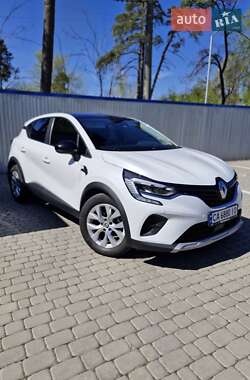 Внедорожник / Кроссовер Renault Captur 2021 в 