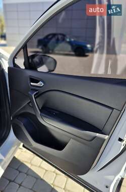 Внедорожник / Кроссовер Renault Captur 2021 в 