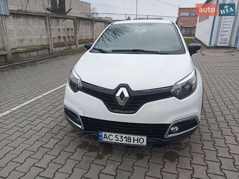 Внедорожник / Кроссовер Renault Captur 2016 в Луцке