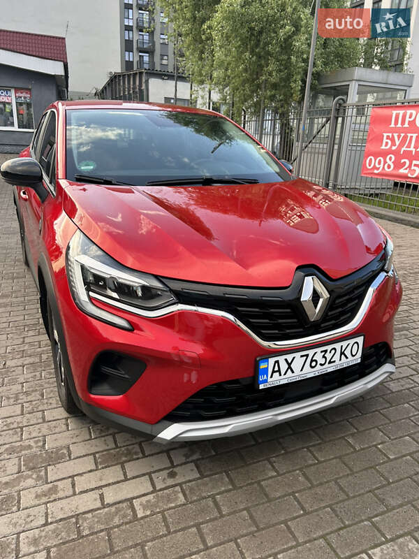 Позашляховик / Кросовер Renault Captur 2021 в 