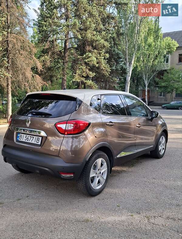 Внедорожник / Кроссовер Renault Captur 2014 в Запорожье