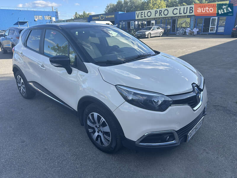 Внедорожник / Кроссовер Renault Captur 2015 в 