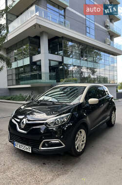 Позашляховик / Кросовер Renault Captur 2015 в Івано-Франківську
