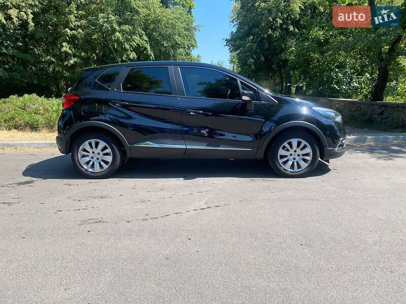 Внедорожник / Кроссовер Renault Captur 2015 в Черкассах