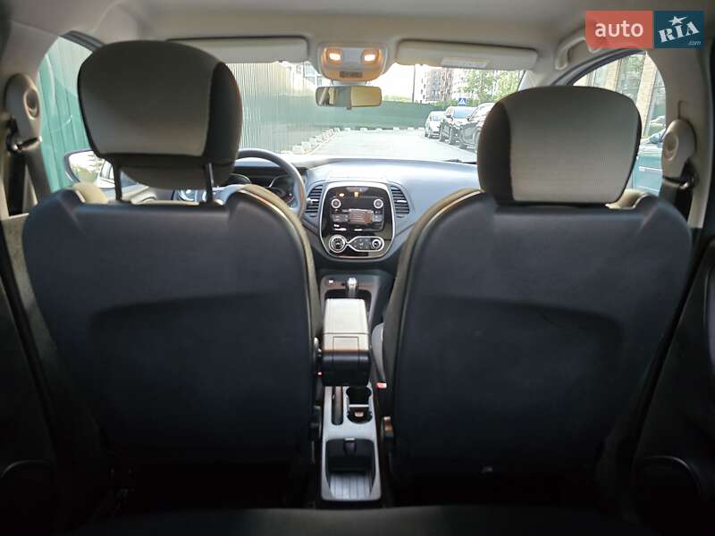 Внедорожник / Кроссовер Renault Captur 2019 в Киеве