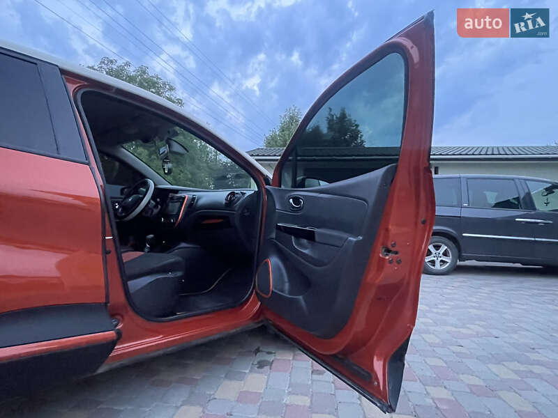 Внедорожник / Кроссовер Renault Captur 2017 в Хмельницком
