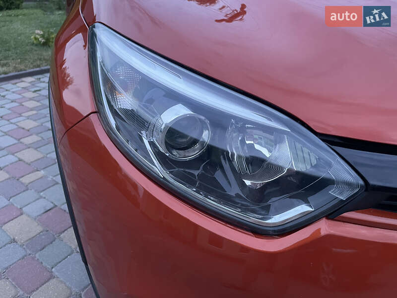 Внедорожник / Кроссовер Renault Captur 2017 в Хмельницком