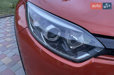 Внедорожник / Кроссовер Renault Captur 2017 в 