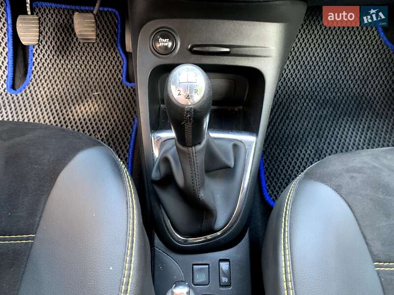 Внедорожник / Кроссовер Renault Captur 2014 в Каменке-Бугской