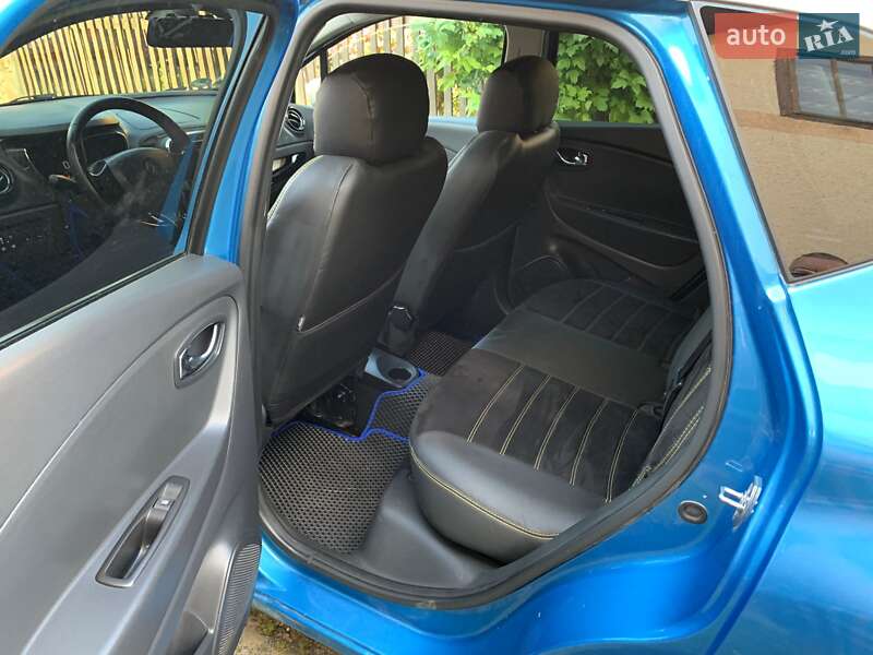 Внедорожник / Кроссовер Renault Captur 2014 в Каменке-Бугской