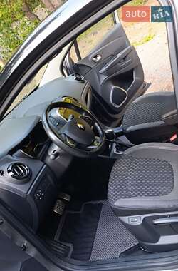 Внедорожник / Кроссовер Renault Captur 2019 в 