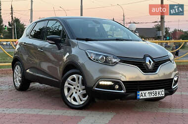 Позашляховик / Кросовер Renault Captur 2016 в Харкові