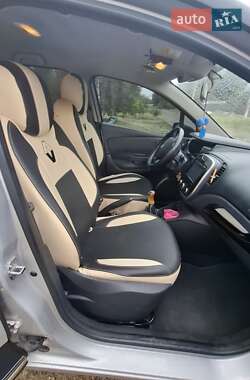 Внедорожник / Кроссовер Renault Captur 2017 в 