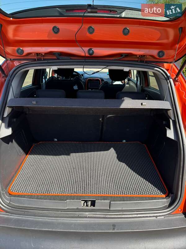 Внедорожник / Кроссовер Renault Captur 2014 в Киеве