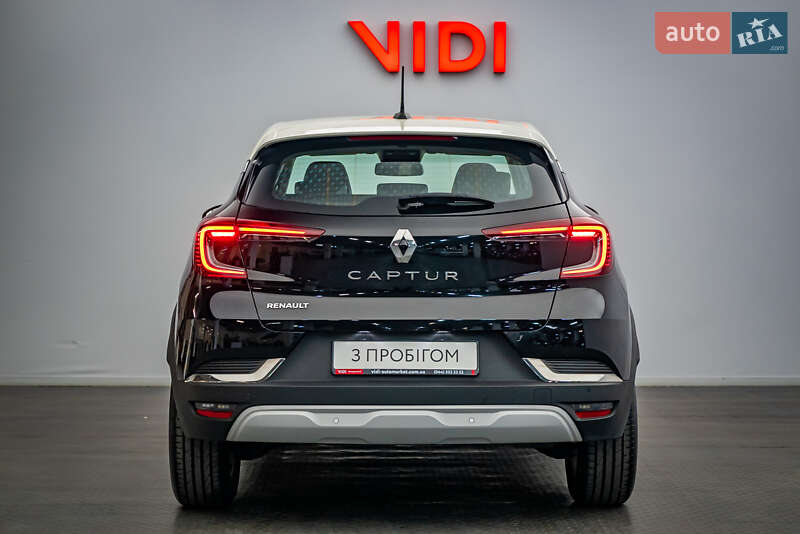 Внедорожник / Кроссовер Renault Captur 2021 в Киеве