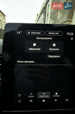 Внедорожник / Кроссовер Renault Captur 2020 в 